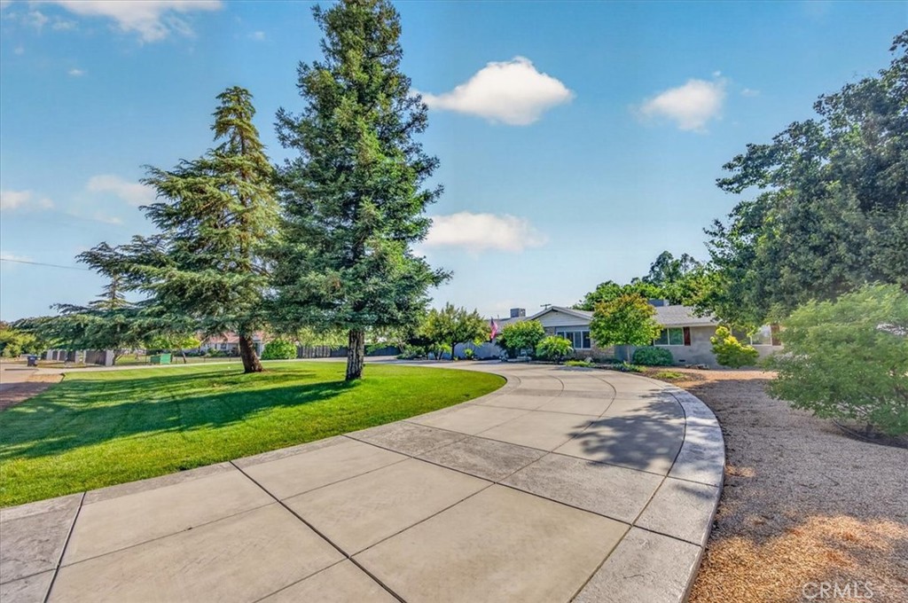5325 N Greenwood Dr