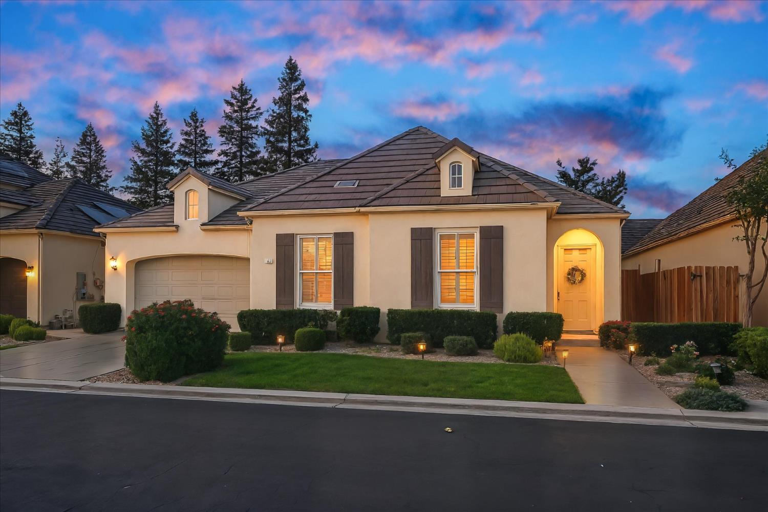 43 W Everglade Ave