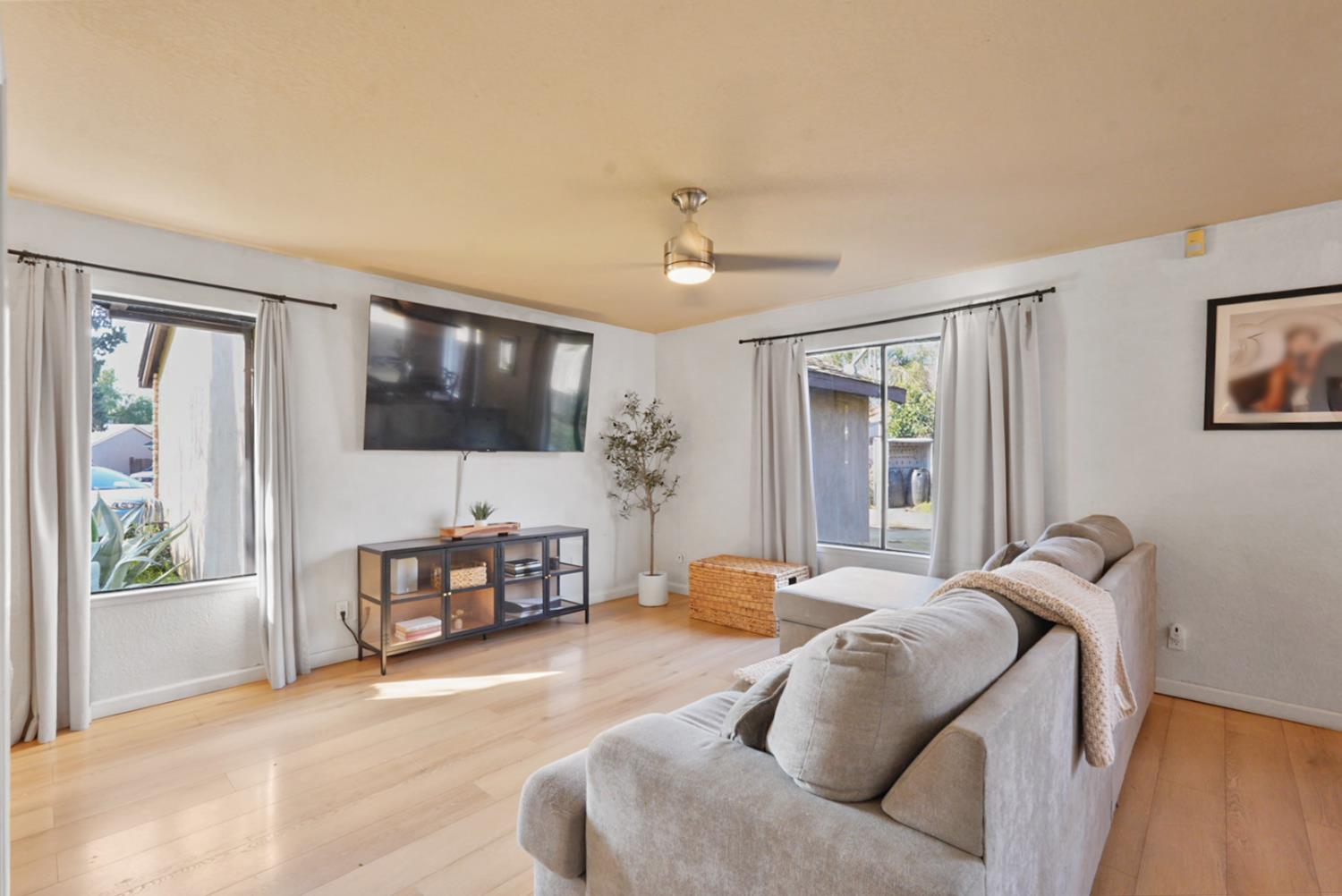 3820 Drakewood Ct, Ceres, CA 95307