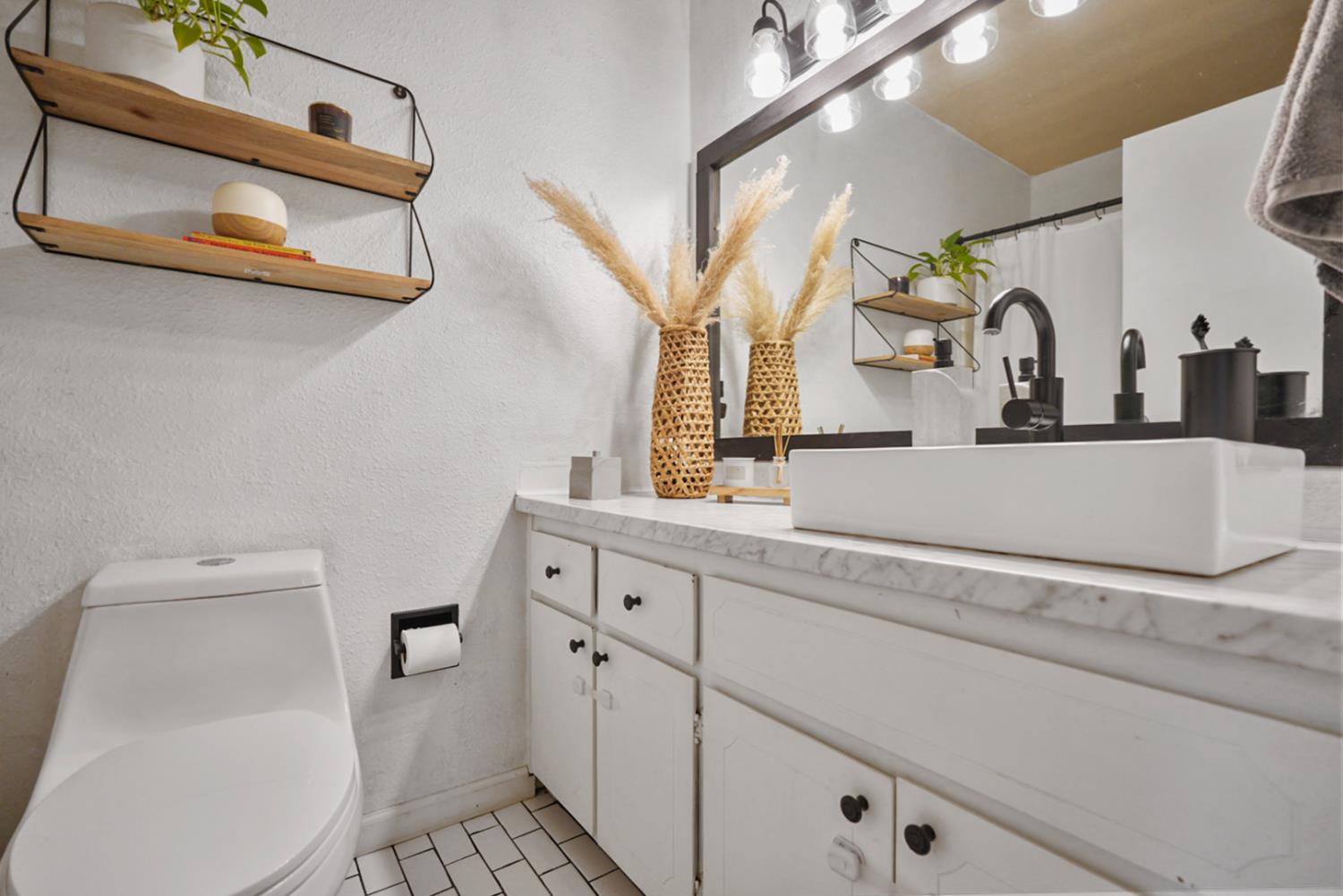 3820 Drakewood Ct, Ceres, CA 95307