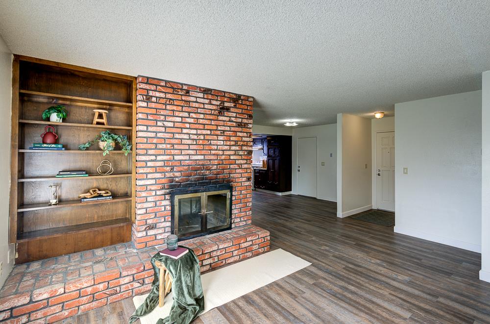 131 N Terry Ave, Clovis, CA 93612