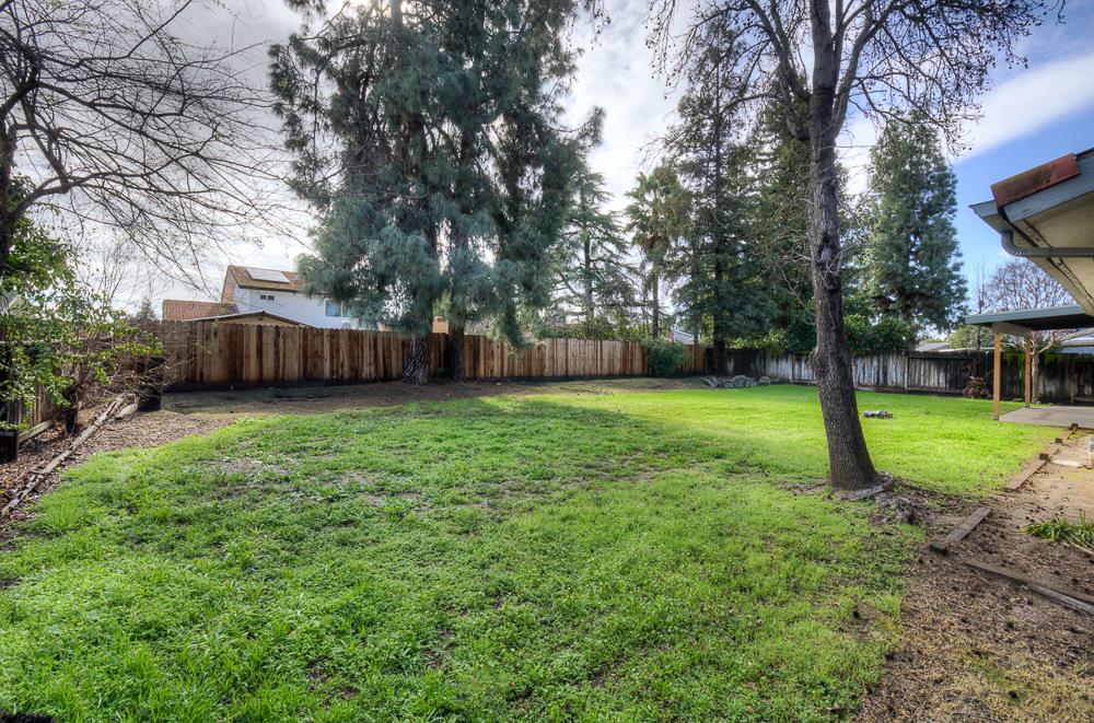 131 N Terry Ave, Clovis, CA 93612