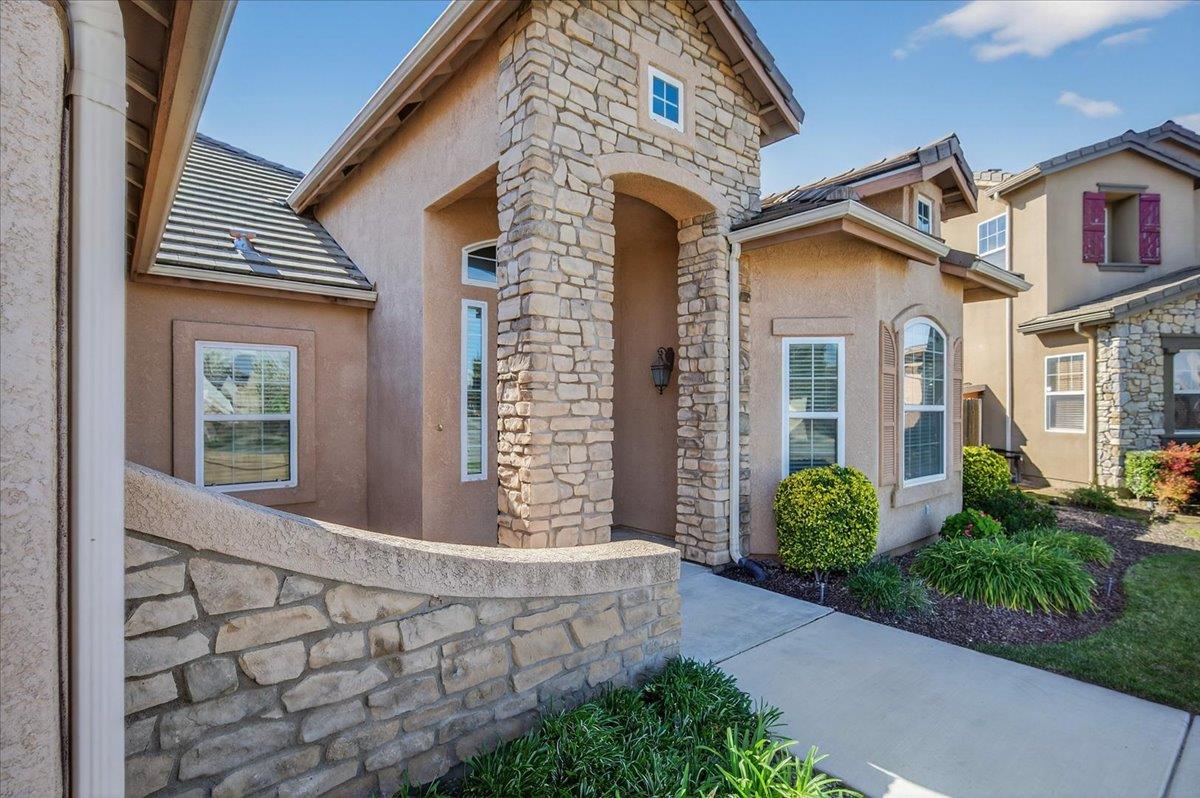 6395 W Portals Ave, Fresno, CA 93723