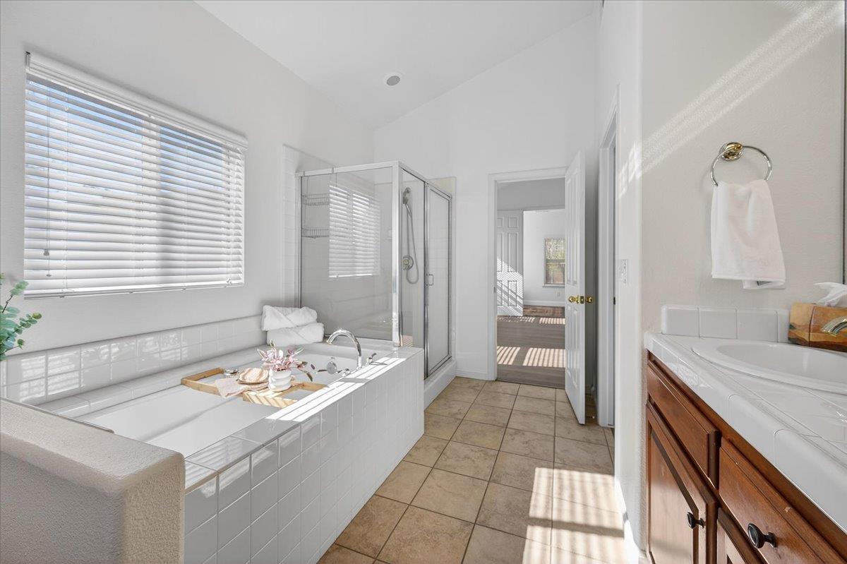 6395 W Portals Ave, Fresno, CA 93723