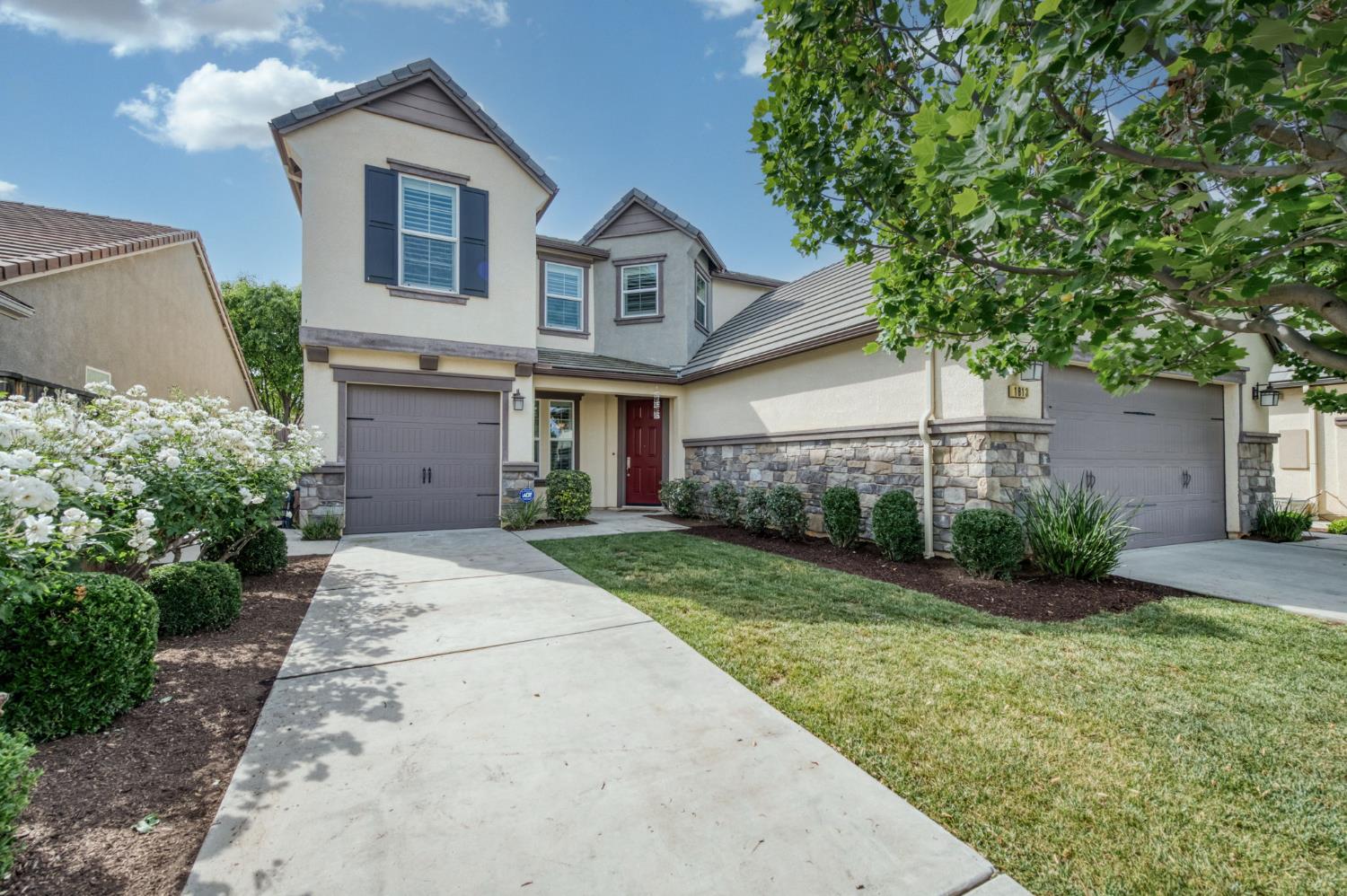 1813 N Paddington Ln