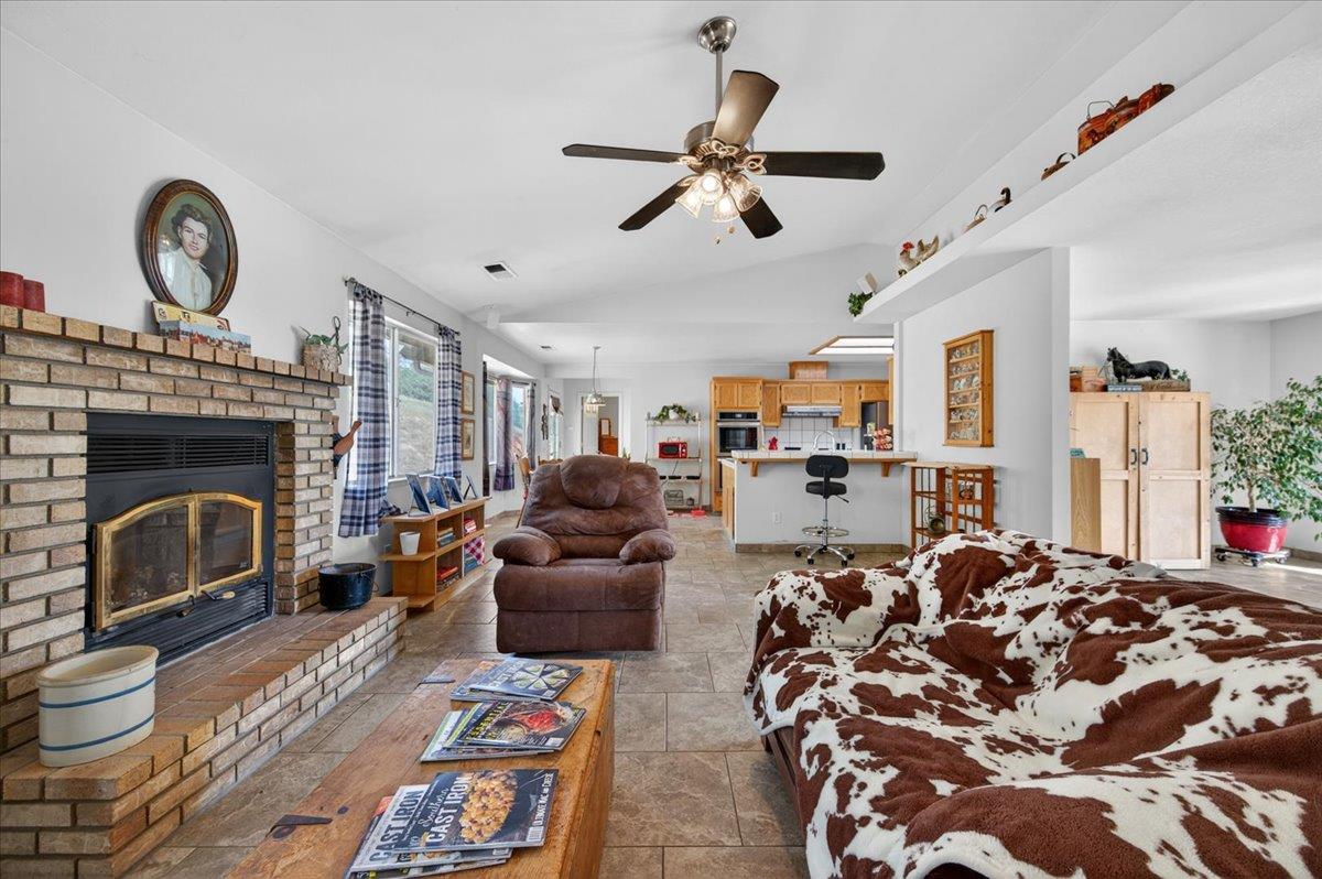 36209 Sand Creek Rd, Yokuts Valley, CA 93675