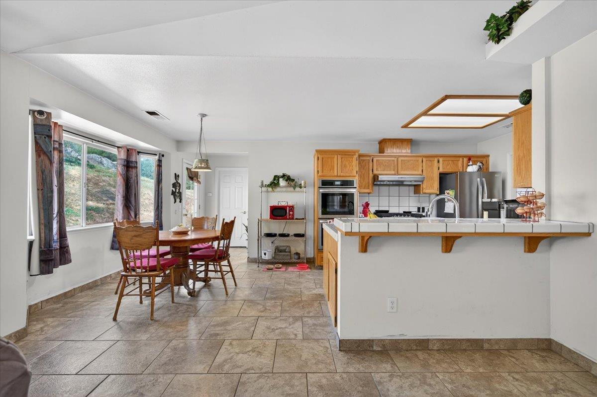 36209 Sand Creek Rd, Yokuts Valley, CA 93675