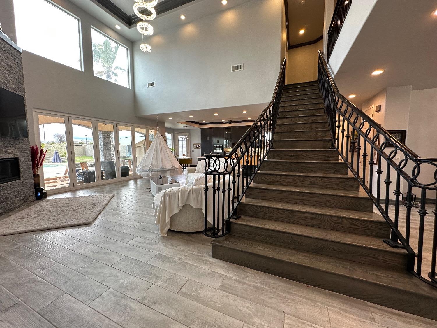 11027 N Stanford Ave