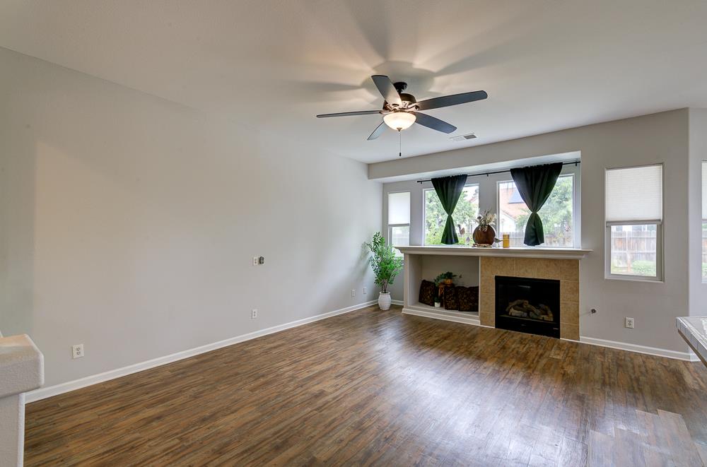 3235 Rall Ave, Clovis, CA 93619