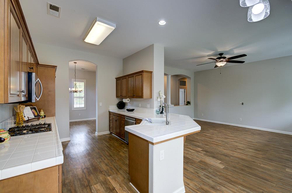 3235 Rall Ave, Clovis, CA 93619