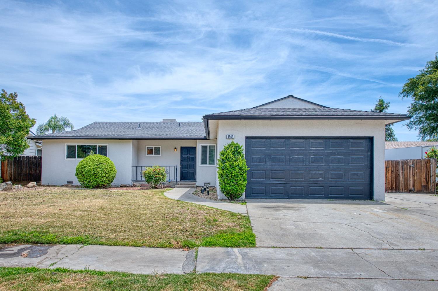 1545 Sunnyside Ave