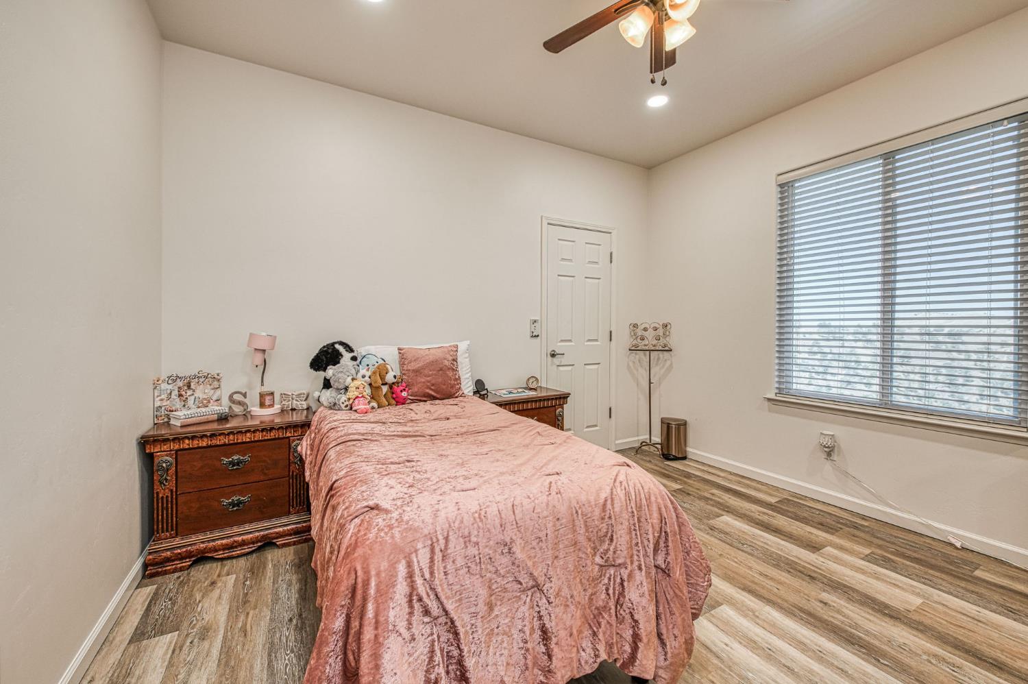 27306 El Lado Rd, Friant, CA 93626
