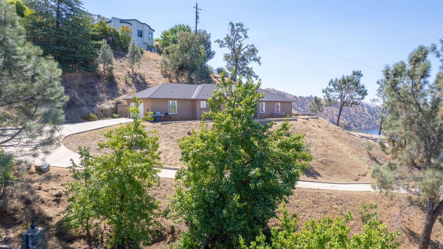 27306 El Lado Rd, Friant, CA 93626