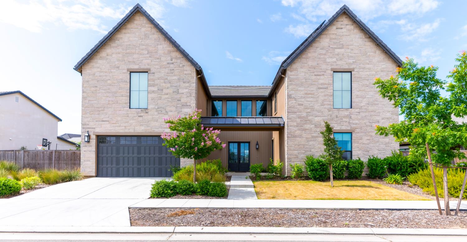 1104 Bloom Ave
