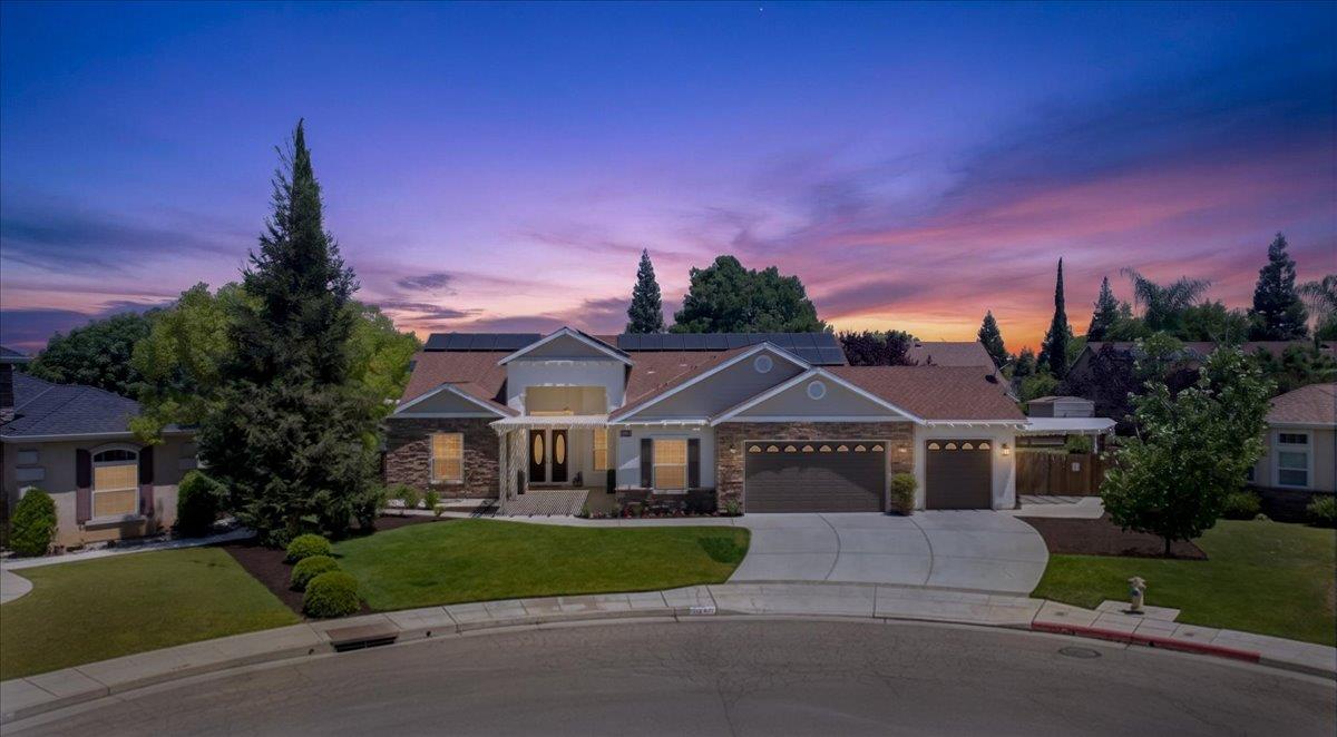 103 W Polson Ave