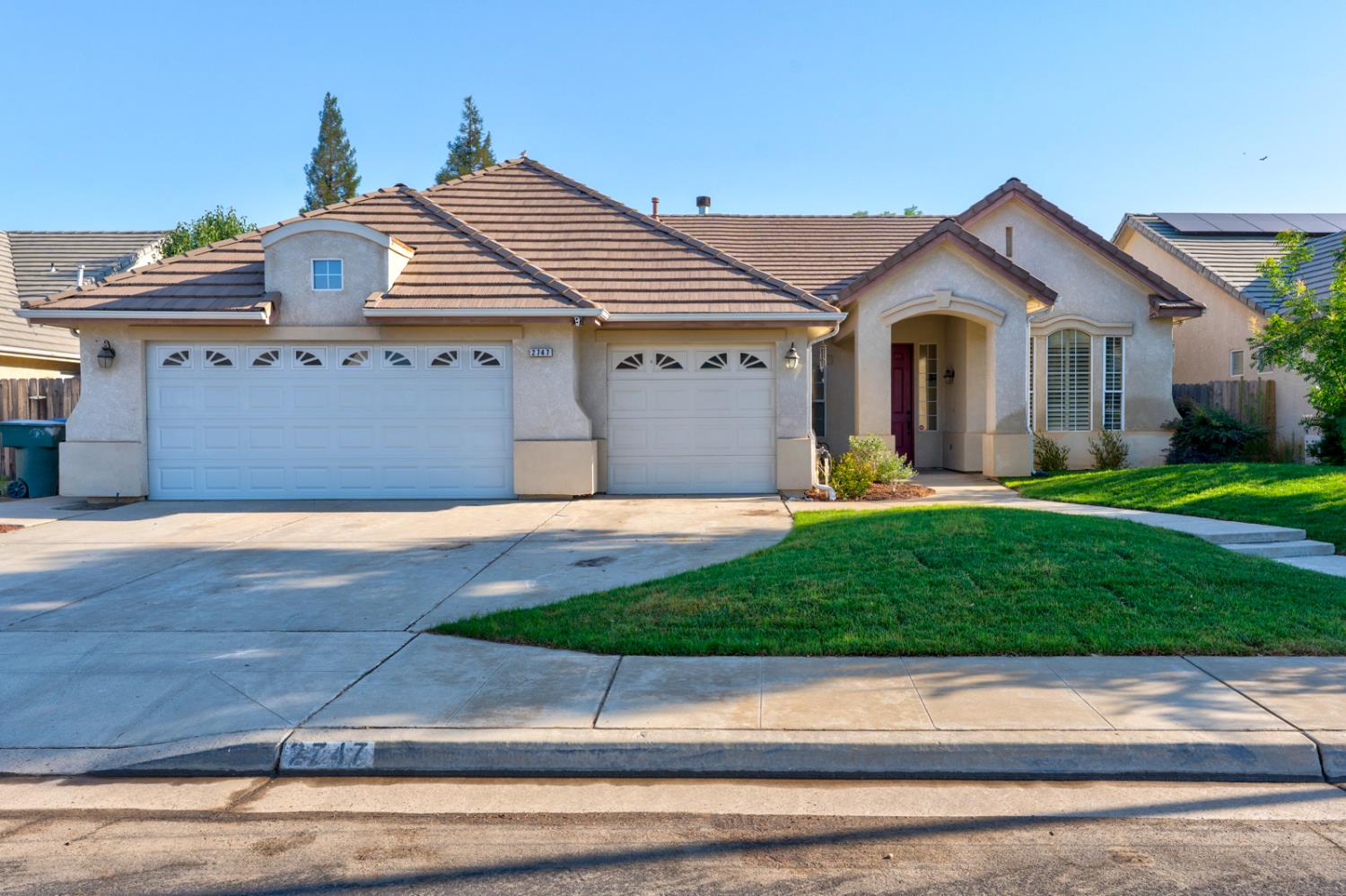 2747 Austin Ave