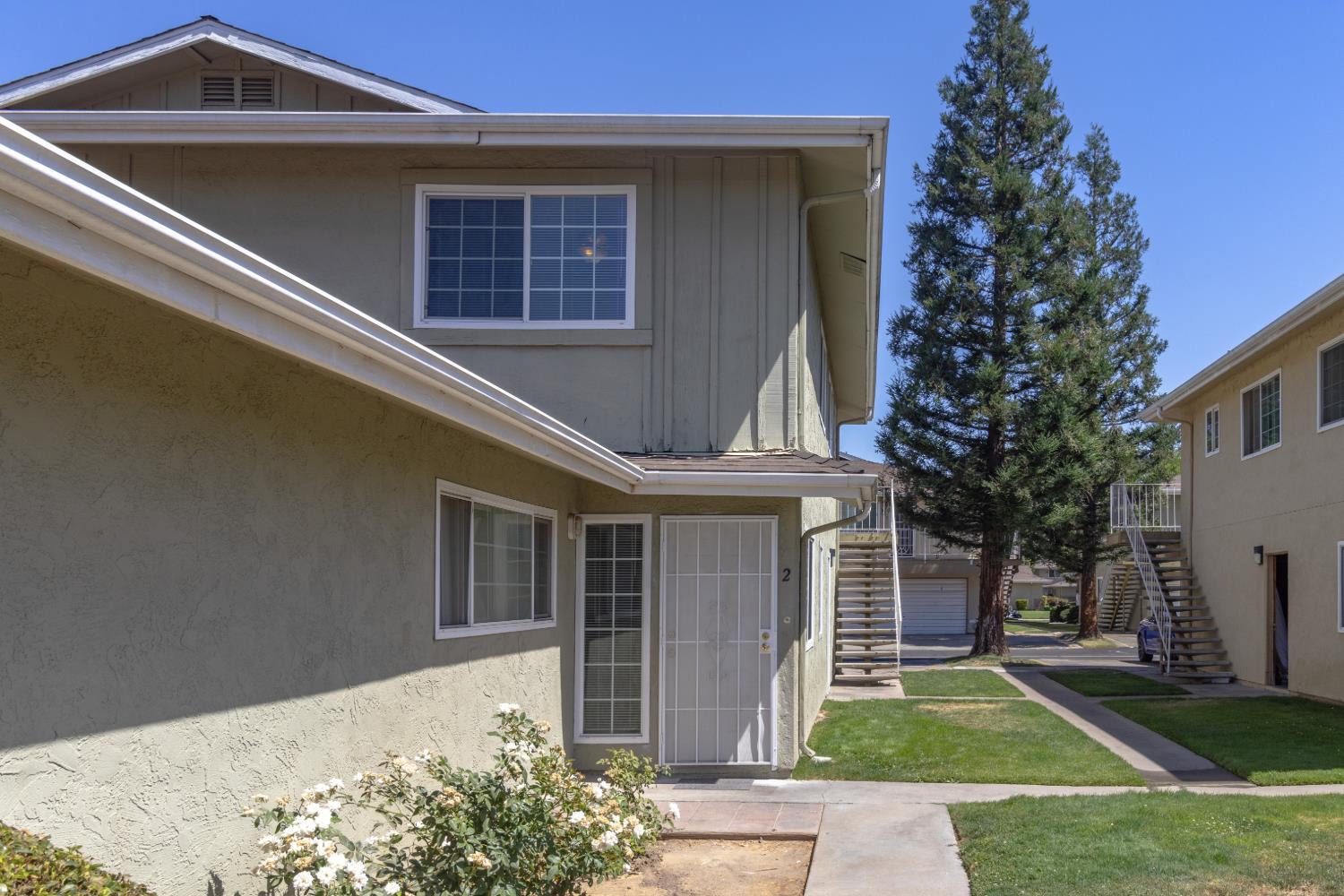 471 W Santa Ana Ave #2