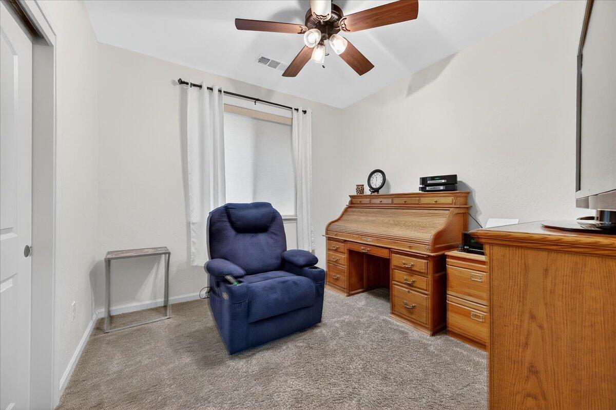 2241 E Monte Verde Ct, Visalia, CA 93292