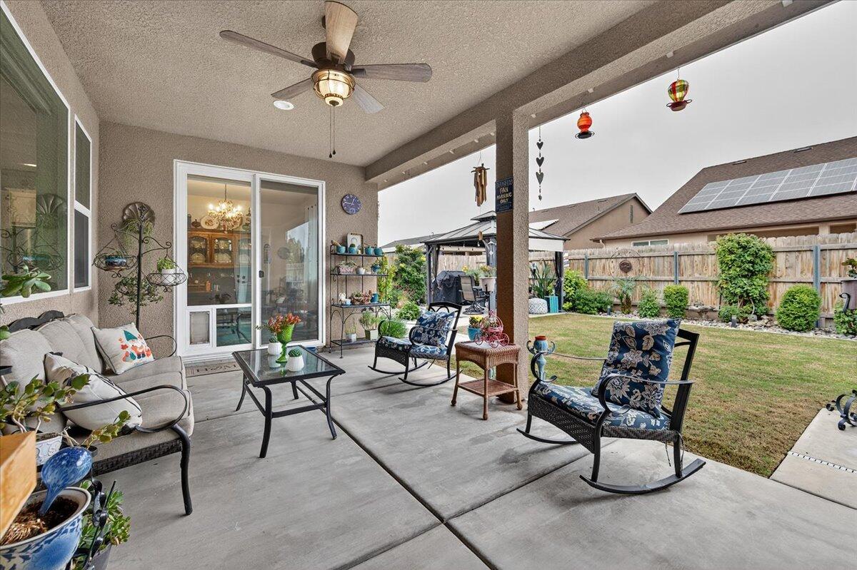 2241 E Monte Verde Ct, Visalia, CA 93292